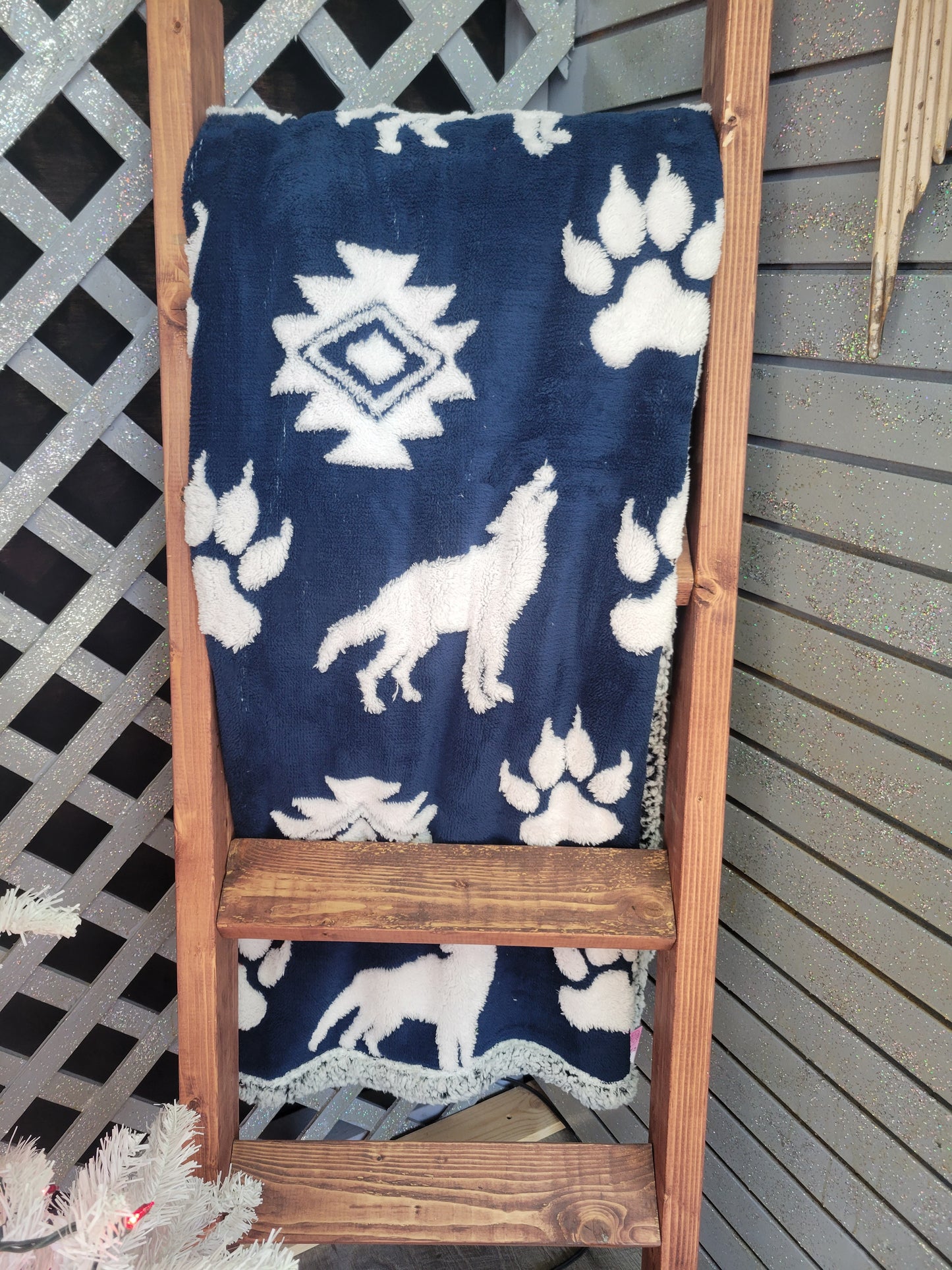 Wolf Sherpa Throw Blanket