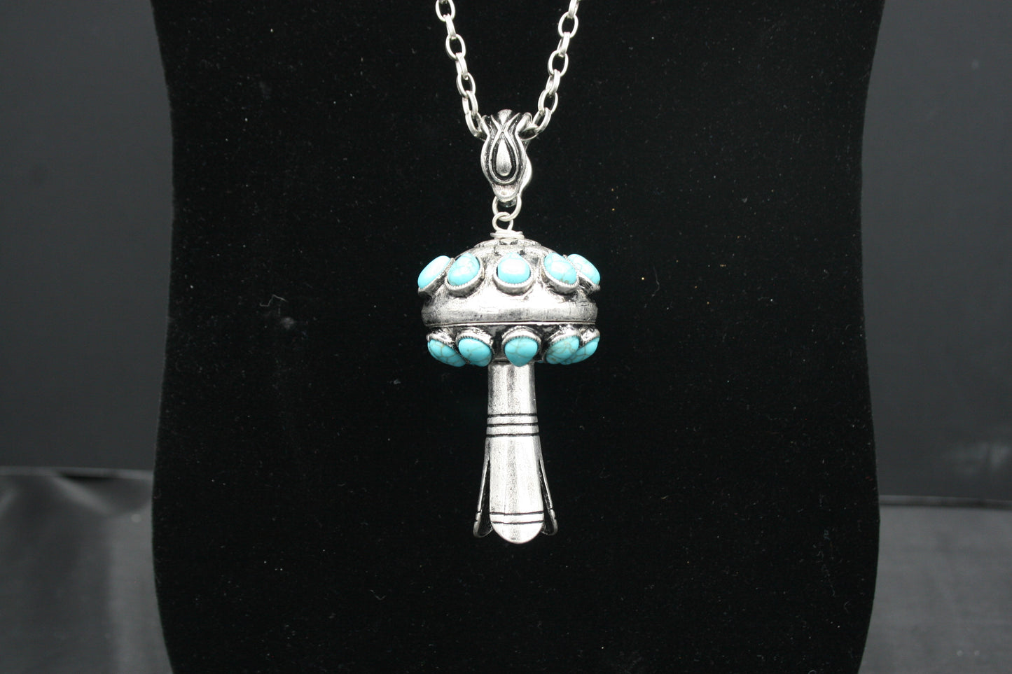 Turquoise Adorned Abstract Flower Necklace