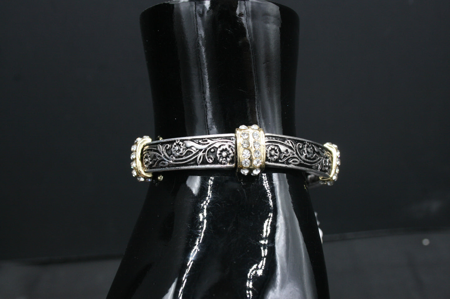 Floral Pewter and Gold Colored Stretch Bracelet