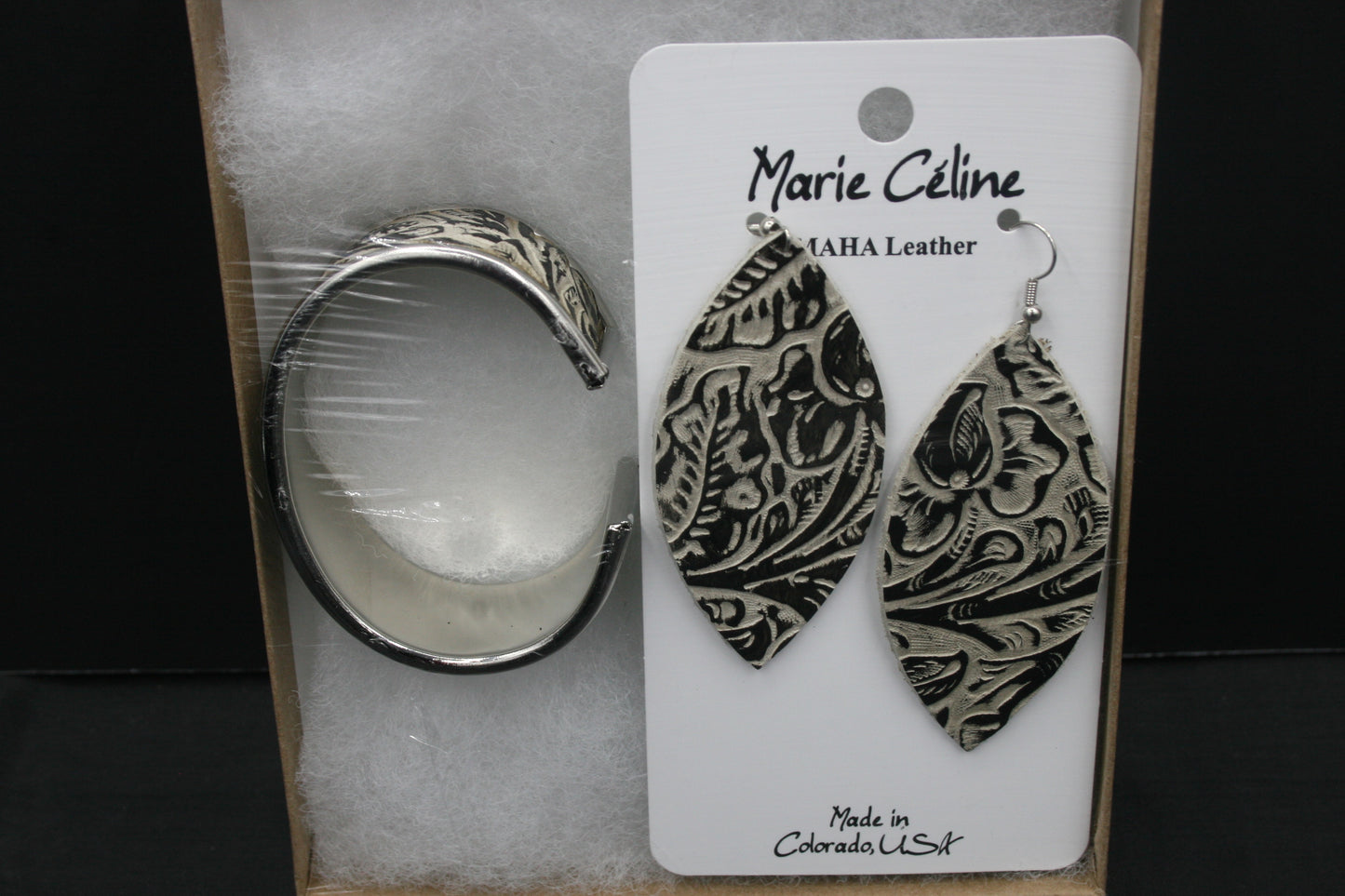 Black/White Floral Stamped Earring and Bracelet Set