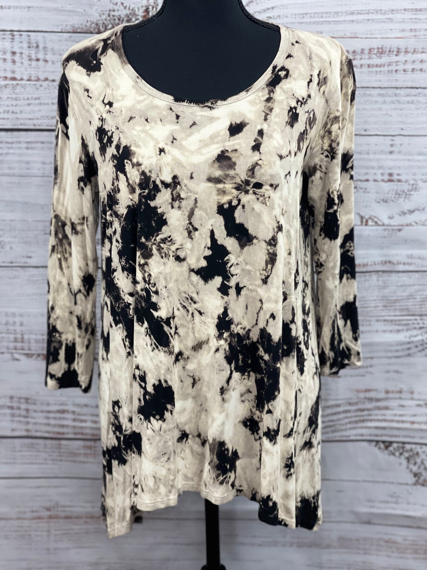 Black and White Shark Bite Top