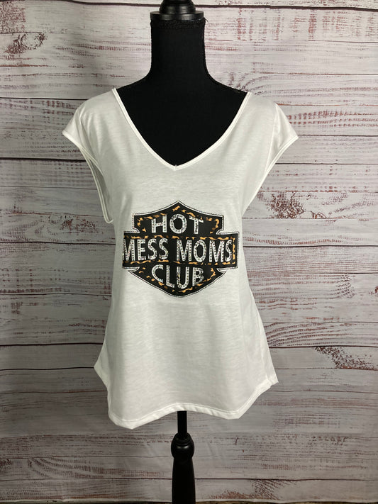 "HOT MESS MOMS CLUB" Graphic T-shirt