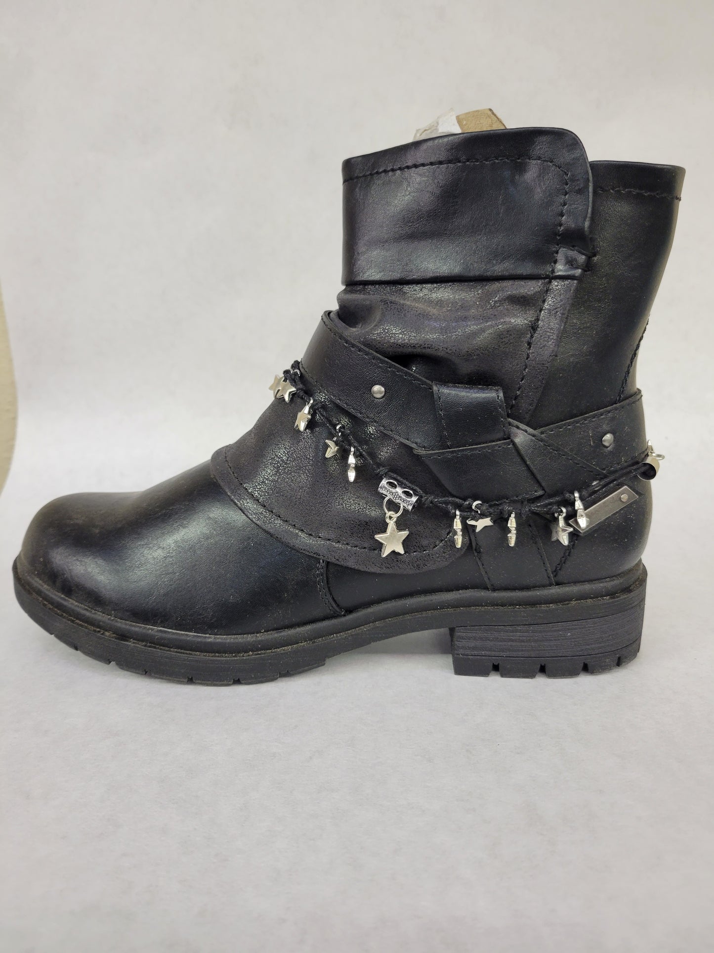 Boot Chain With Stars