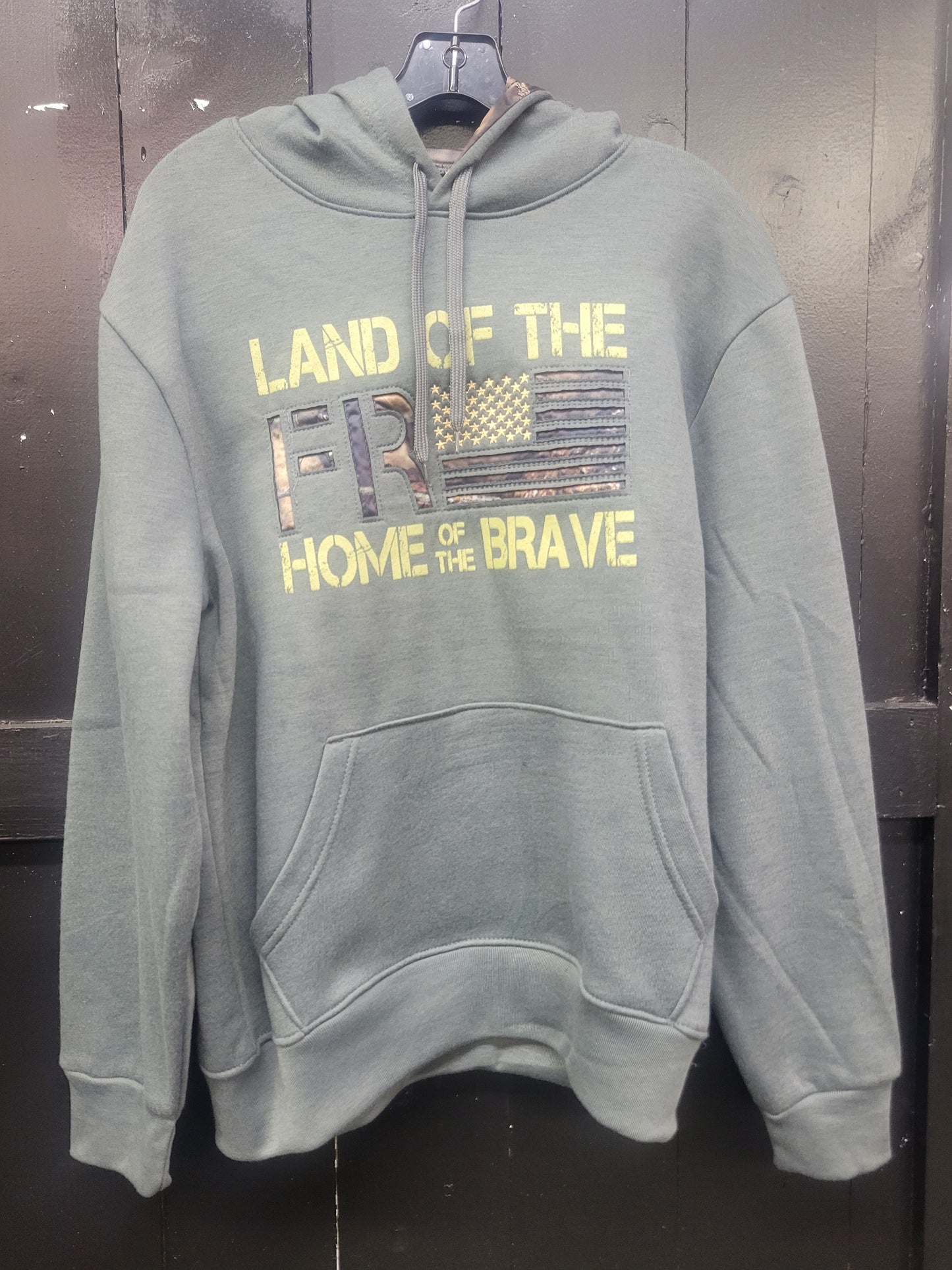 Mossy Oak Men's "Land of the Free Home of the Brave" Hoodie