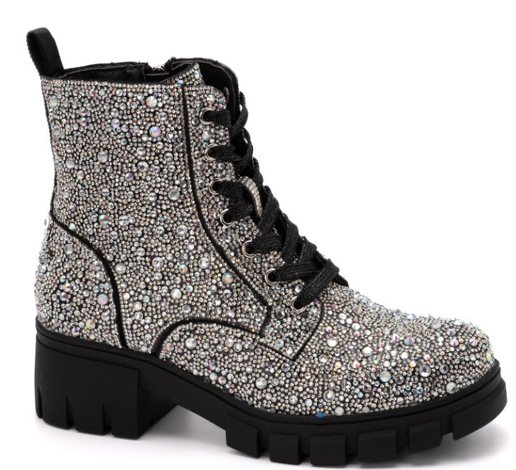 Diamond clearance combat boots