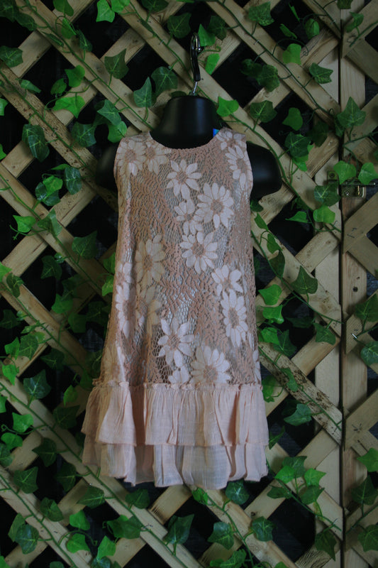 Sleeveless Floral Lace Dress