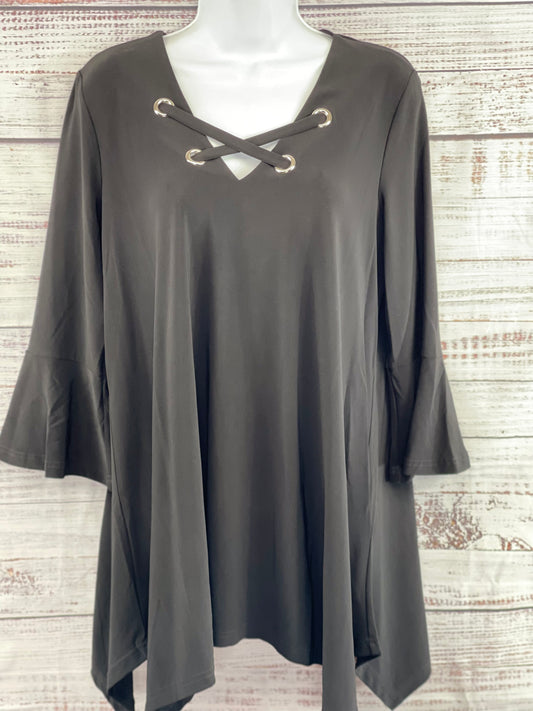 Large Grommet Bell Sleeve Tunic Top